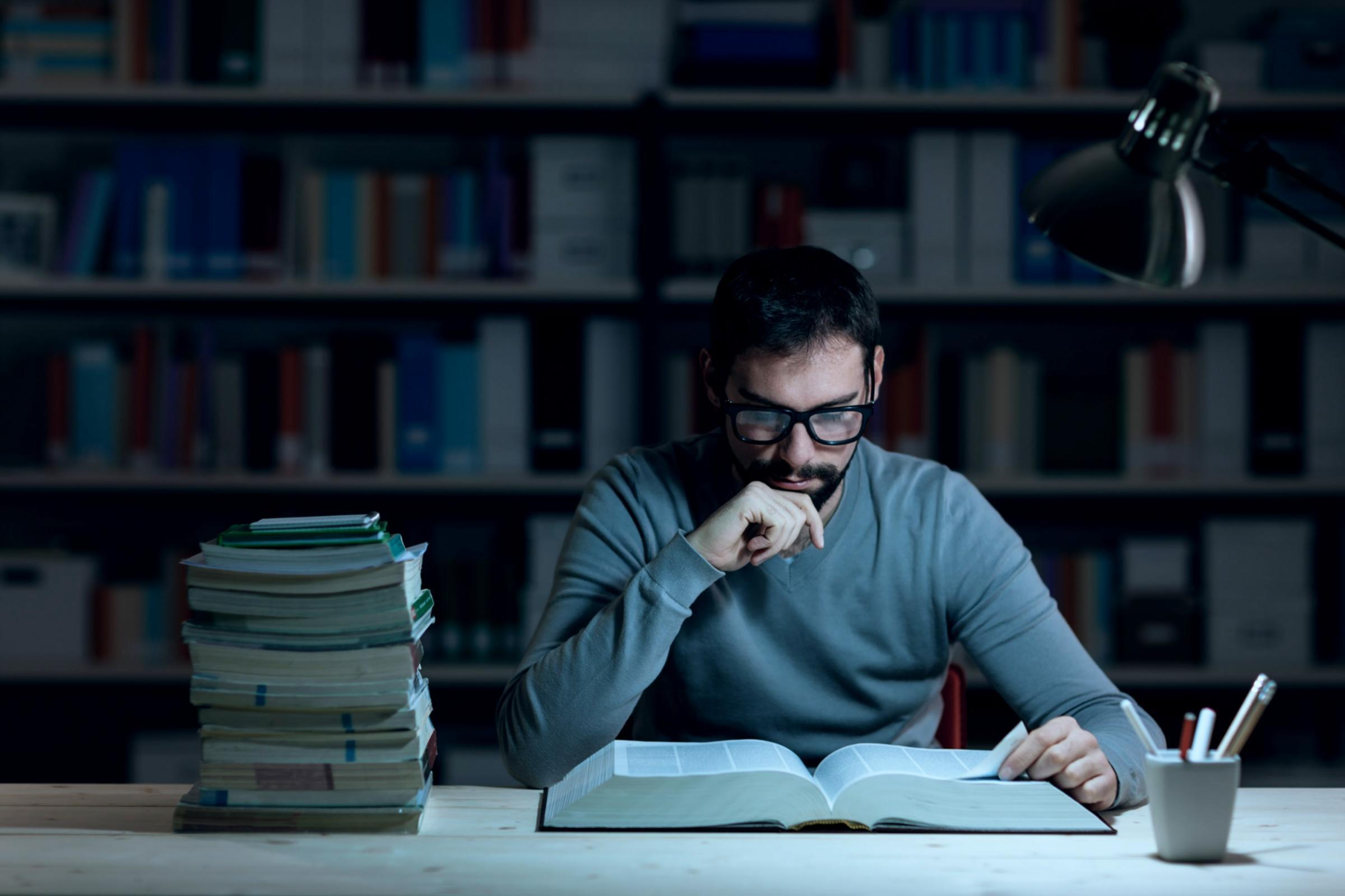 Συμμετέχοντες σε διαδραστική συνεδρία μάθησης